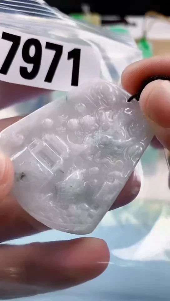 【闪购商品】翡翠挂件未镶嵌天然翡翠吊坠挂件