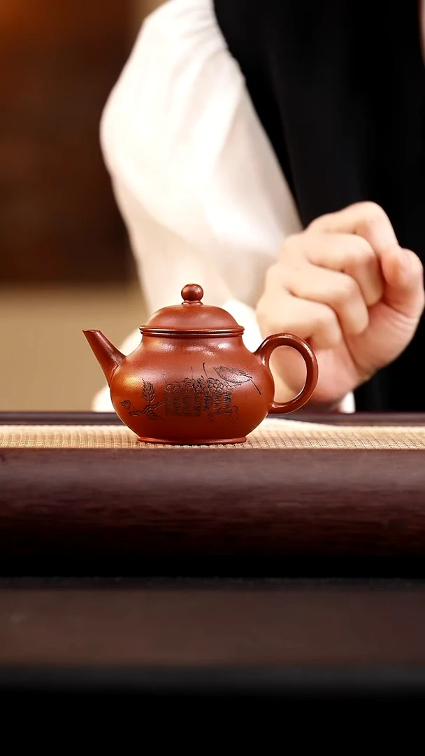 茶壶紫砂红降坡芭乐水平