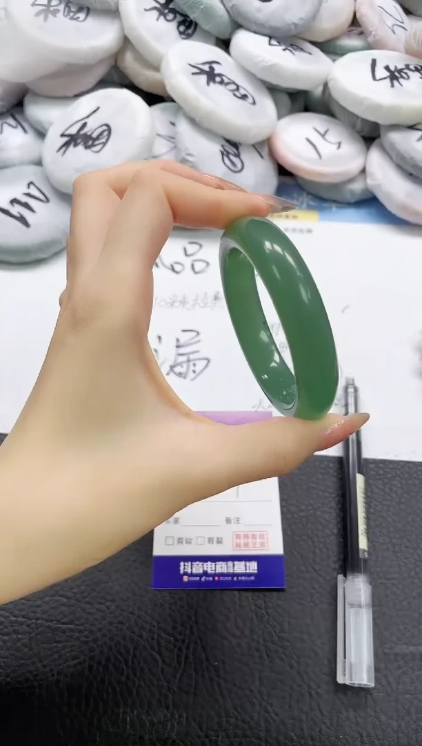 石英质玉手镯未镶嵌240-56