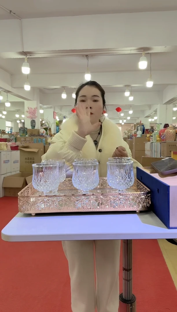 【闪购商品】无铅玻璃迪喜花器-l-早34 酒杯六只