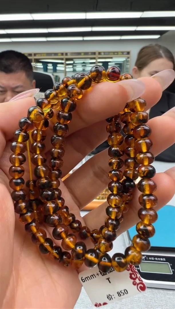 【闪购商品】琥珀颈饰未镶嵌81秒拍号