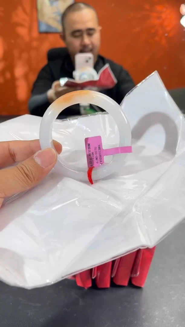 未镶嵌手镯翡翠55