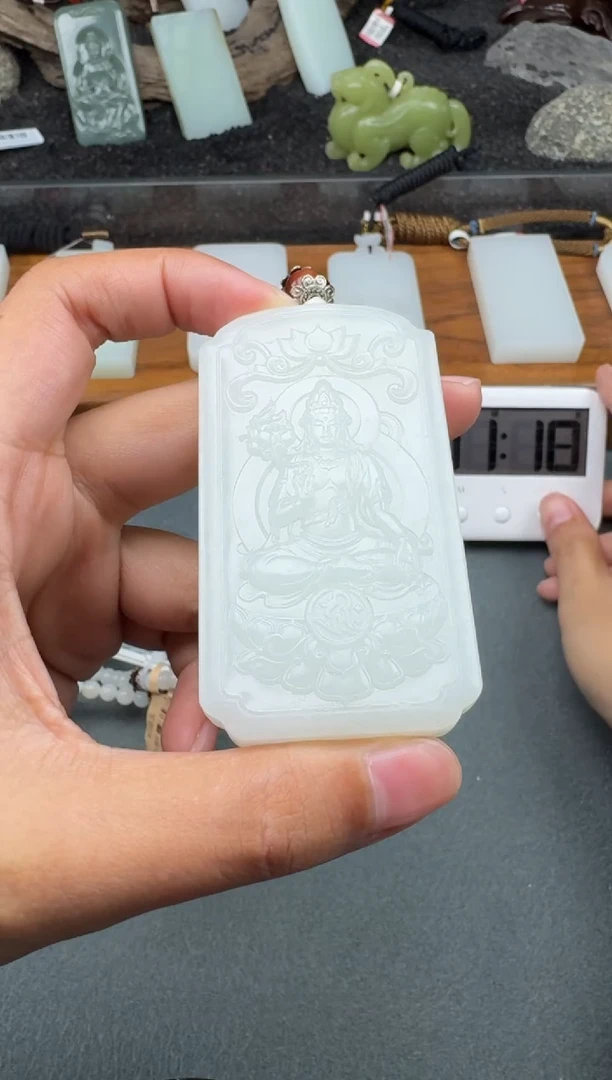 颈饰未镶嵌和田玉1