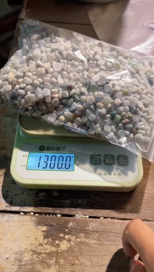 配石翡翠翡翠废料2斤不退换12