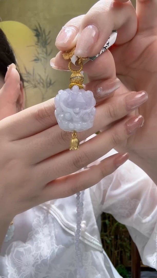 翡翠未镶嵌颈饰吊坠