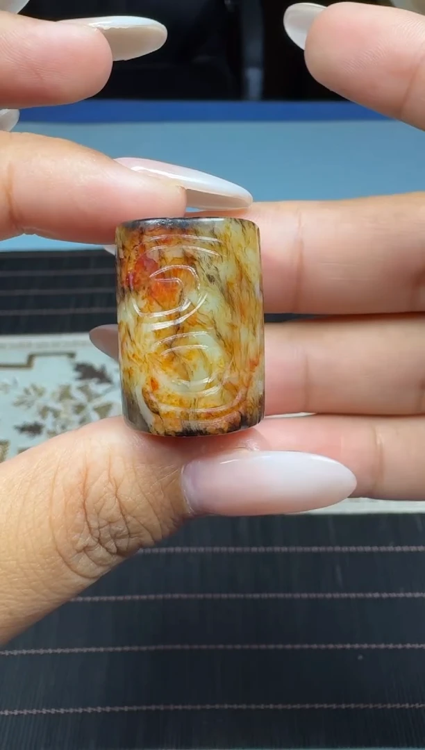 和田玉未镶嵌颈饰1