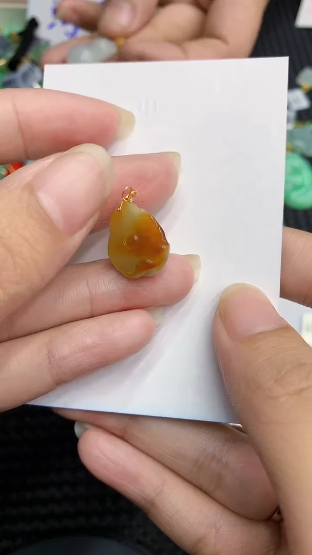 【闪购商品】翡翠颈饰18K金镶嵌            8