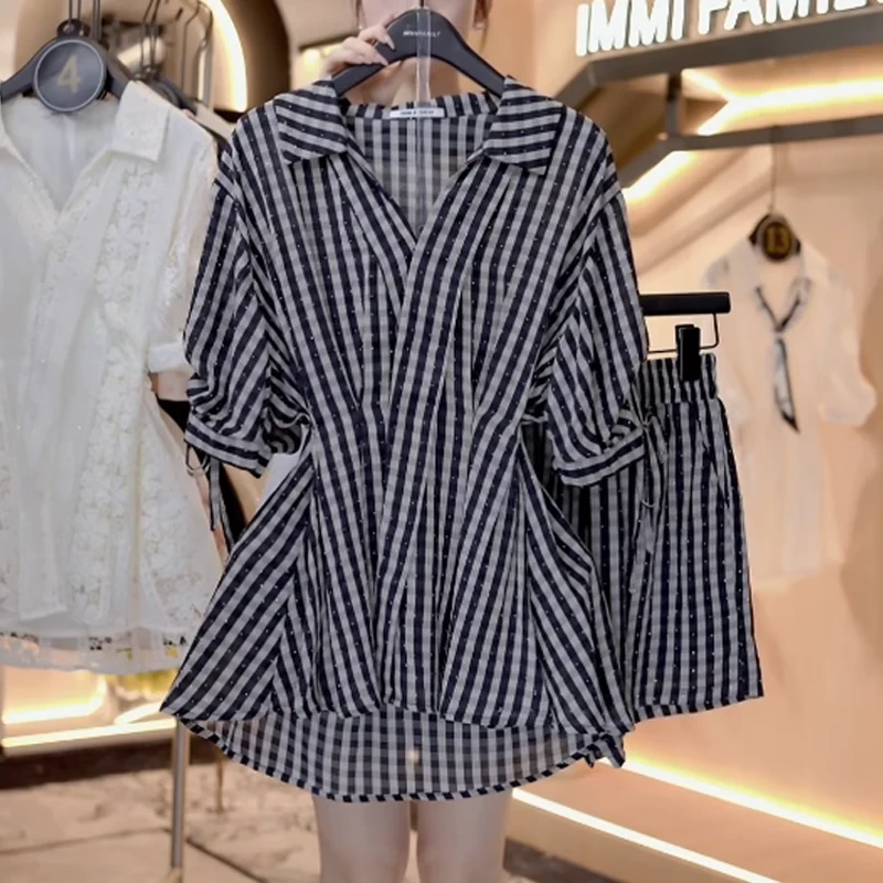 夏天巨好看的套装2025新款设计感减龄V领条纹衬衫+短裤气质两件套
