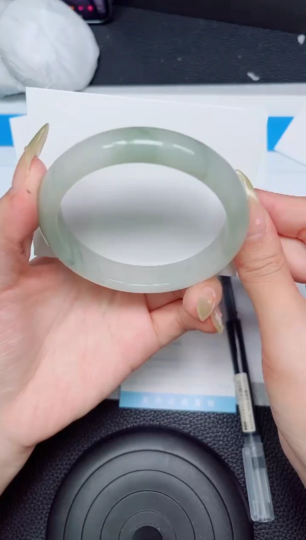 石英质玉手镯未镶嵌179-62