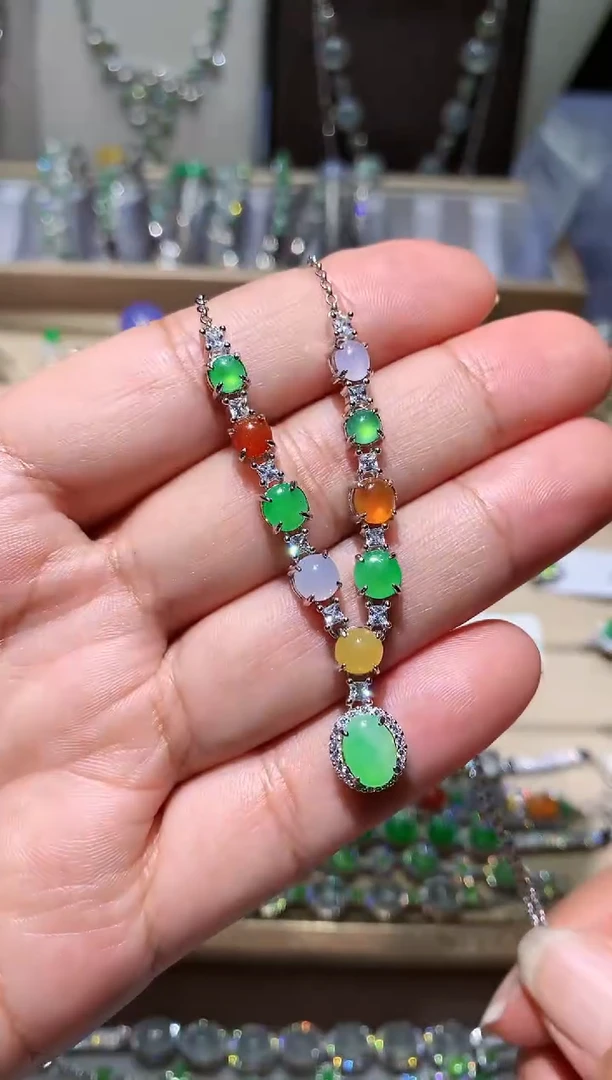 翡翠未镶嵌耳饰项链