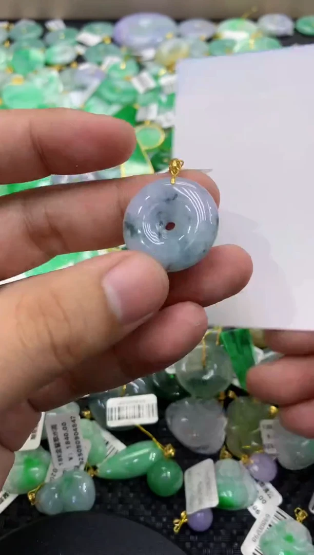 颈饰未镶嵌翡翠天然缅甸翡翠A货