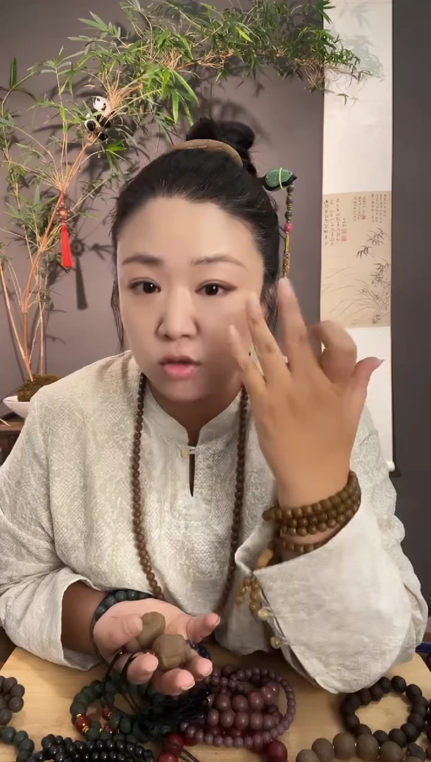 泥塑花香大四合玉桂狗+发财手牌子