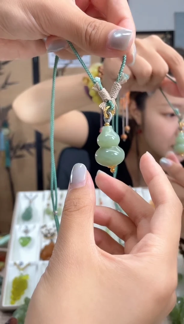 岫玉未镶嵌吊坠多样性发货其中发一