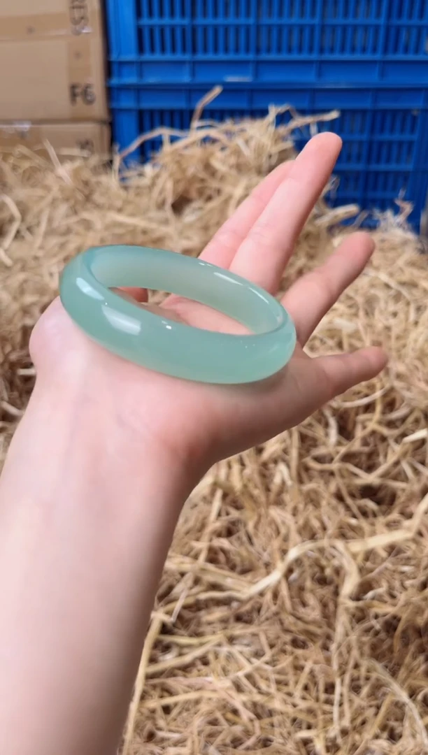 未镶嵌手镯石英质玉5856