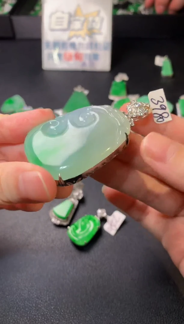 翡翠银S925镶嵌颈饰翡翠