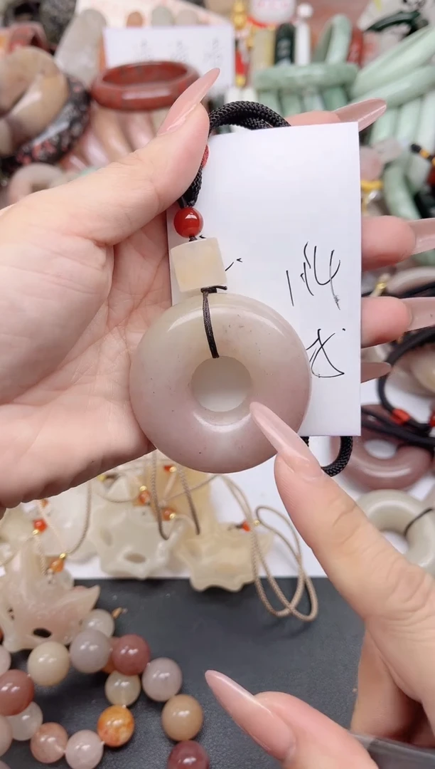 未镶嵌手镯石英质玉114