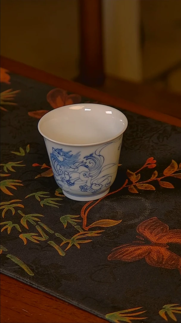 杯手工手绘杯杯很美丽