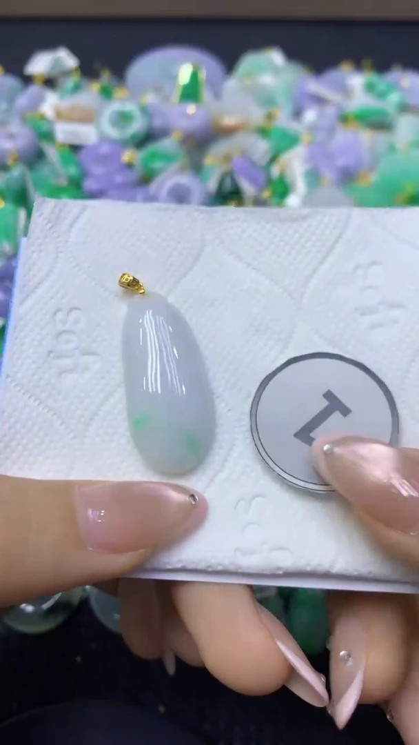 颈饰未镶嵌翡翠天然缅甸翡翠A货