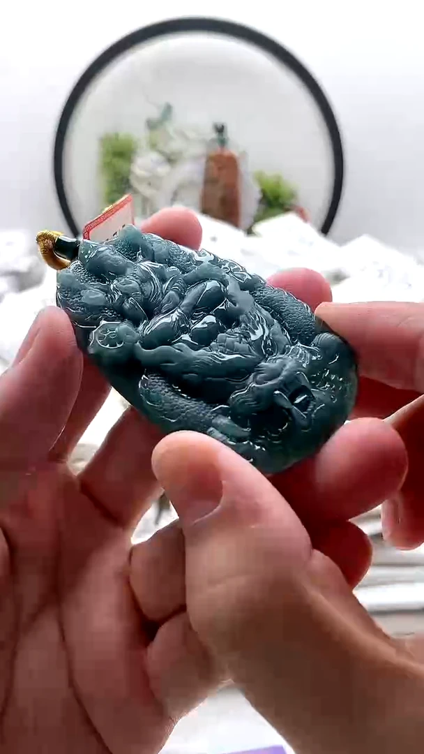 颈饰未镶嵌翡翠千手观音