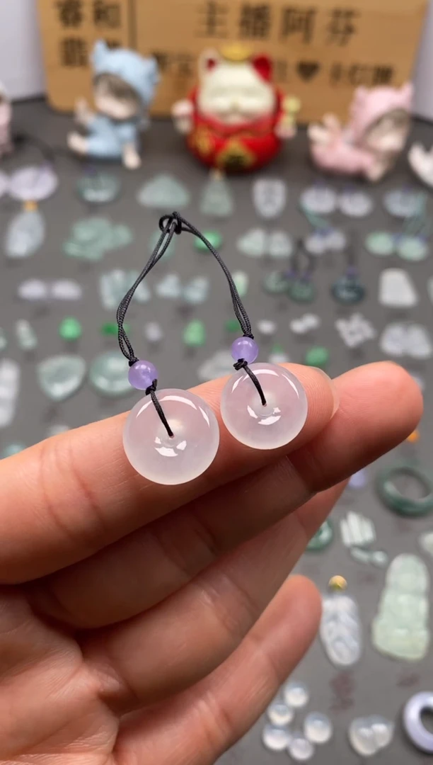 【闪购商品】翡翠颈饰未镶嵌冰扣子1对/芬