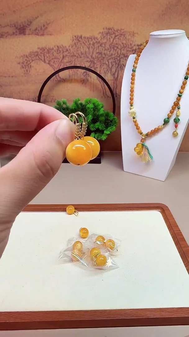 蜜蜡14K金镶嵌耳饰E53