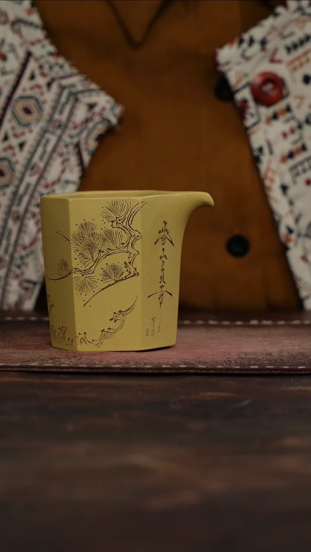 茶杯紫砂非遗茶器-雪豹公道