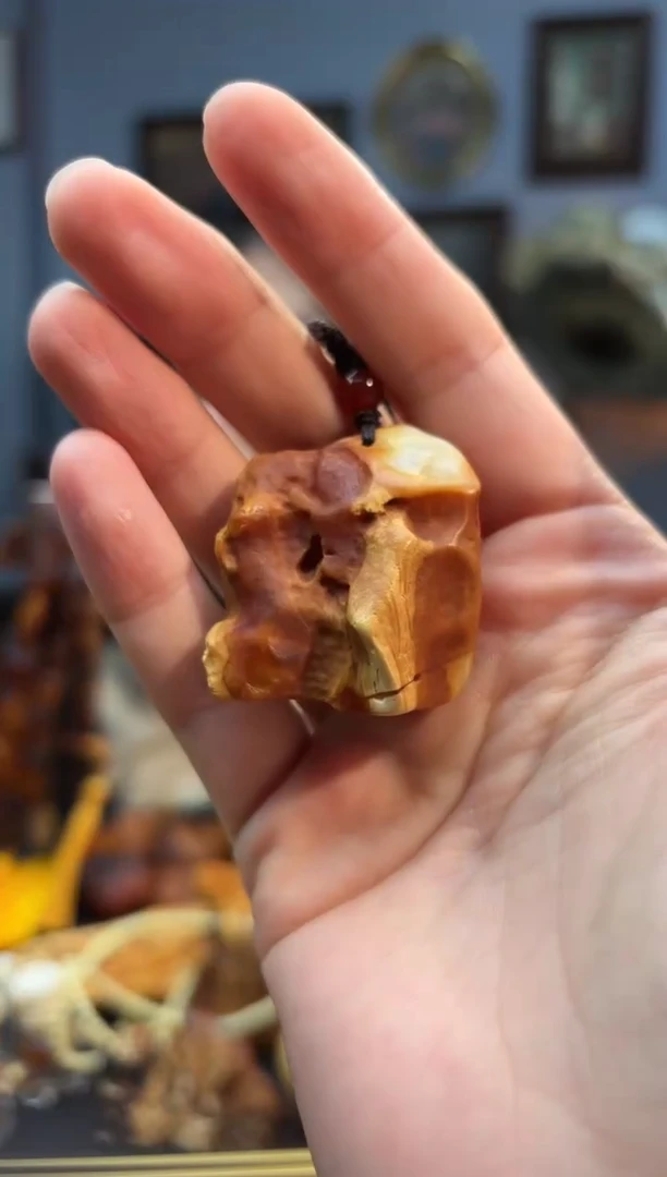琥珀颈饰未镶嵌吊坠