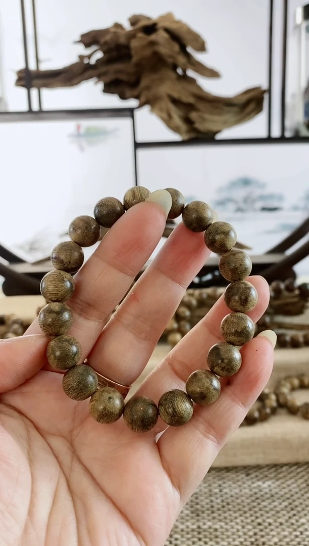 沉香手串越南万野糖结老料11MM单圈