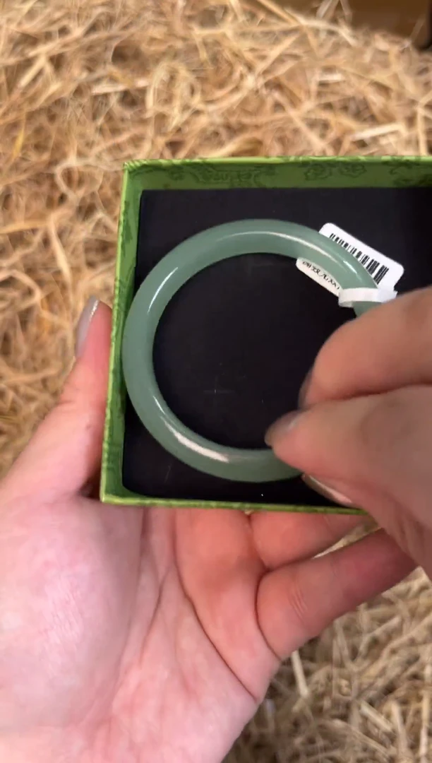 未镶嵌手镯石英质玉编号D-0043