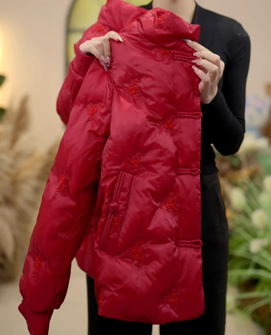 【YN】甄选-爆款洋气时尚百搭保暖红色刺绣冬天网红款大红色羽绒服