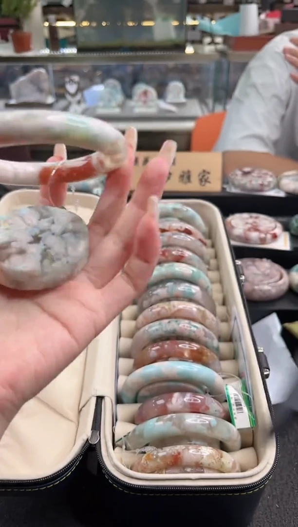 未镶嵌手镯石英质玉尘*丷圈口（赠品镯心）