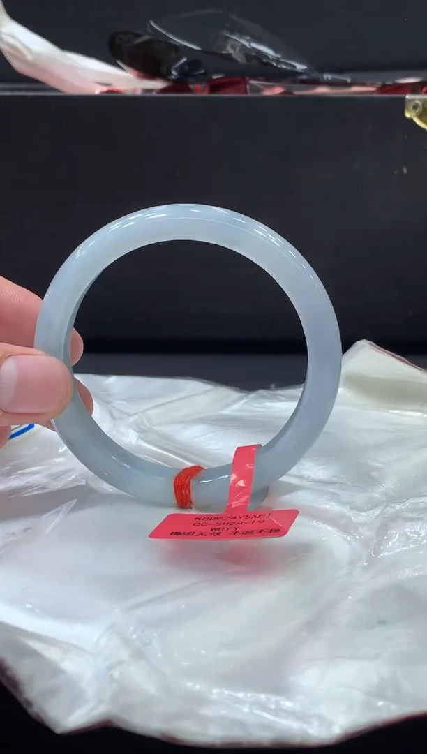 未镶嵌手镯翡翠翡翠手镯