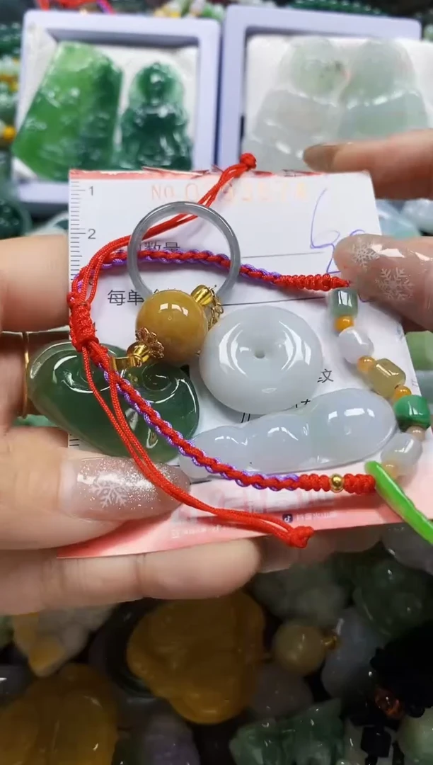 颈饰未镶嵌翡翠闪购0393574