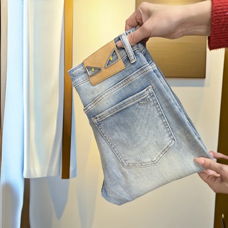 【ZB轻奢】新春款水洗浅白蓝轻奢百搭男士弹力修身直筒男牛仔裤子