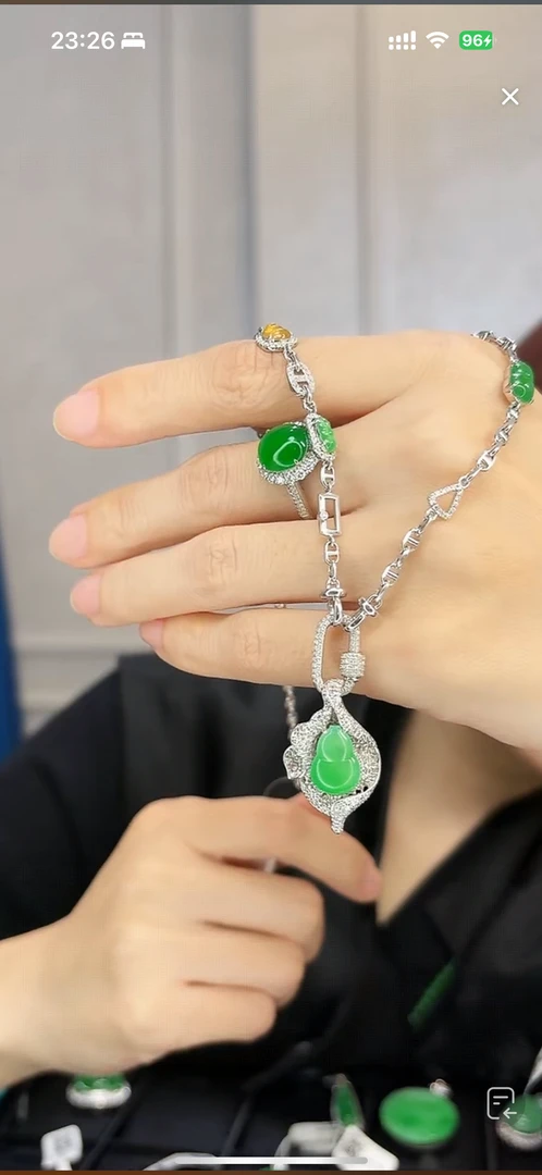 7姐专场/翡翠高冰阳绿葫芦高货套链13.4*9.1*5.1mm