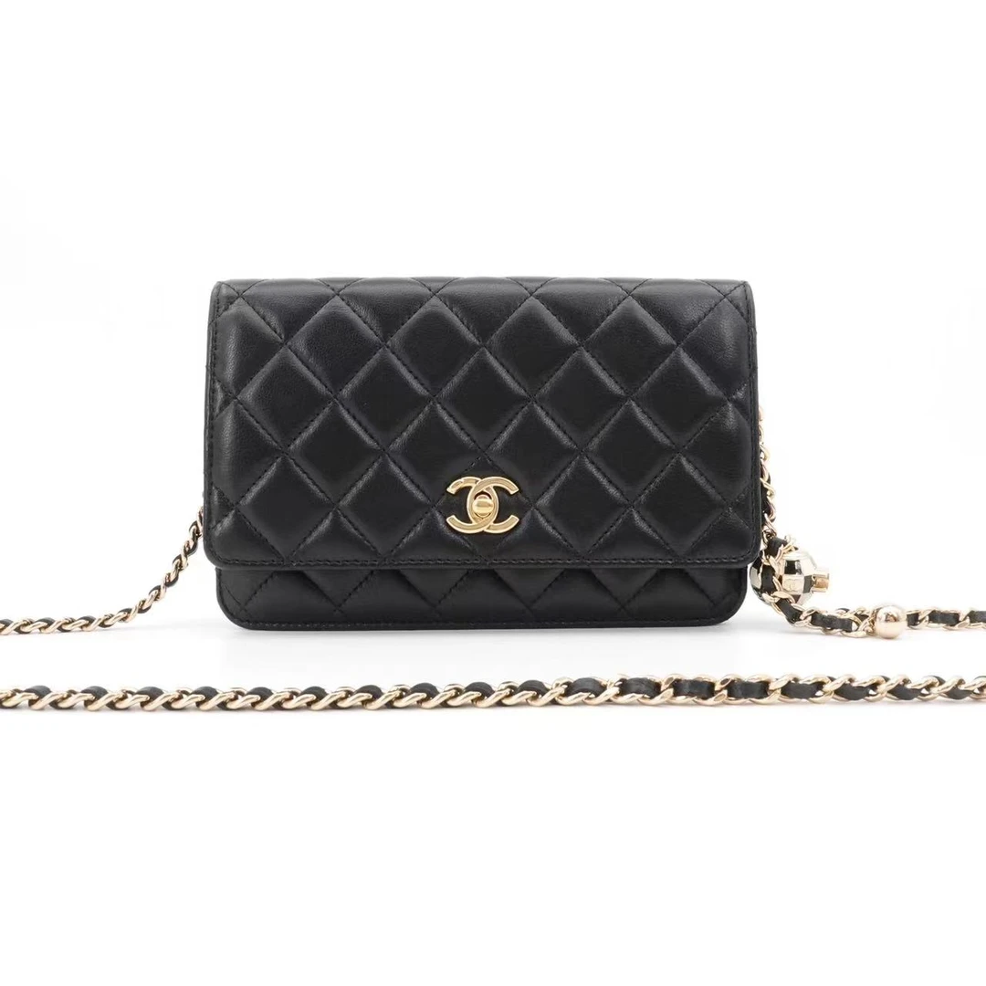 99新 Chanel/香奈儿 金球woc黑金羊皮芯片款/单肩包/24857334