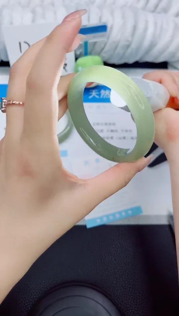 石英质玉手镯未镶嵌a31-58.1