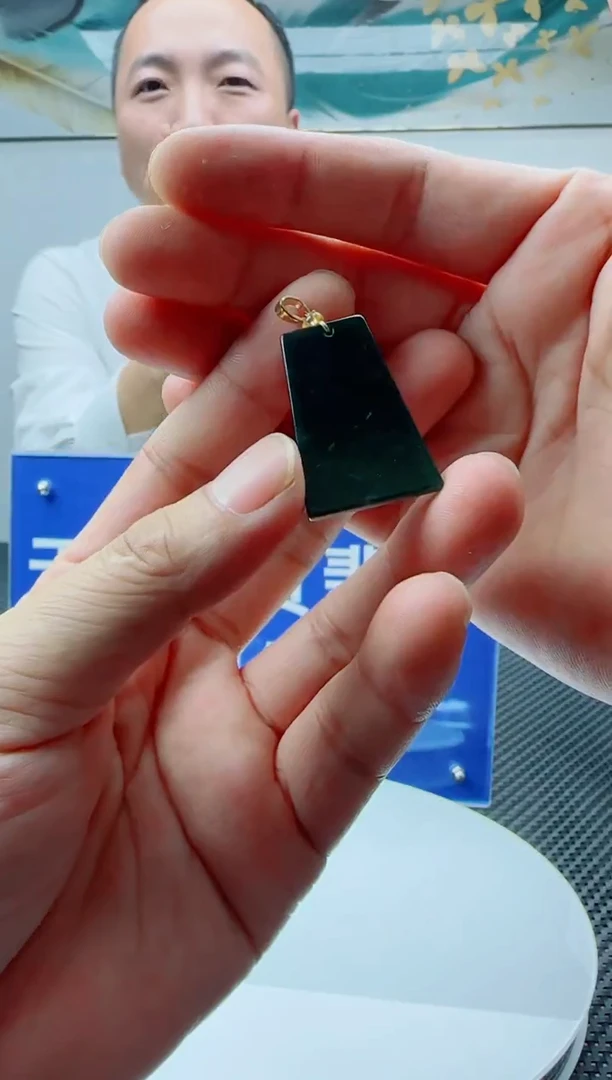 翡翠未镶嵌颈饰多样性随机发其一