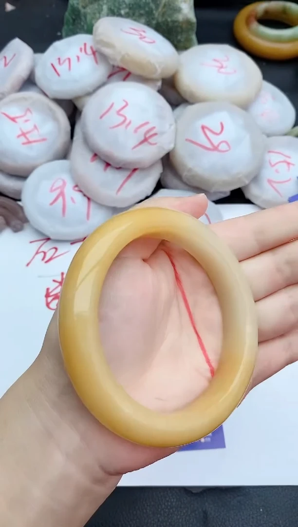 未镶嵌手镯石英质玉248+65.5