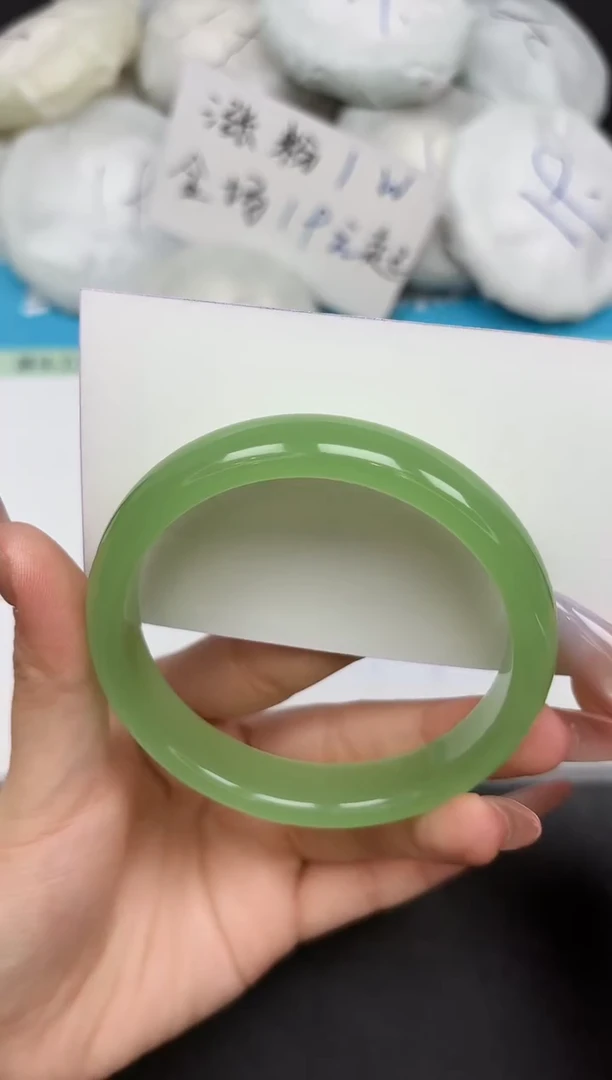 未镶嵌手镯石英质玉168-60.6