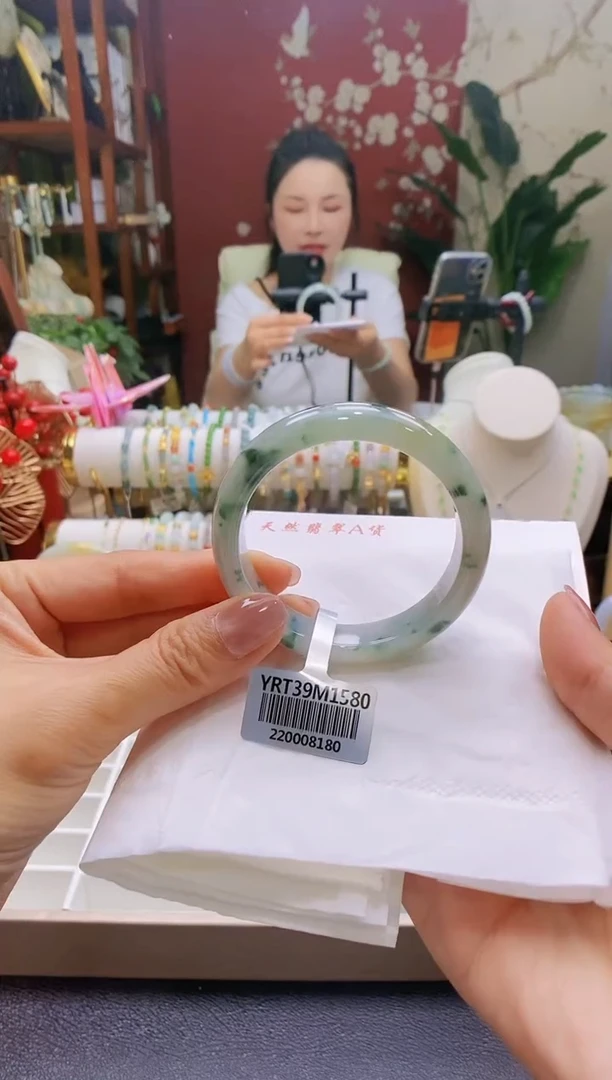 翡翠手镯未镶嵌20号53.4/12.4*7.6