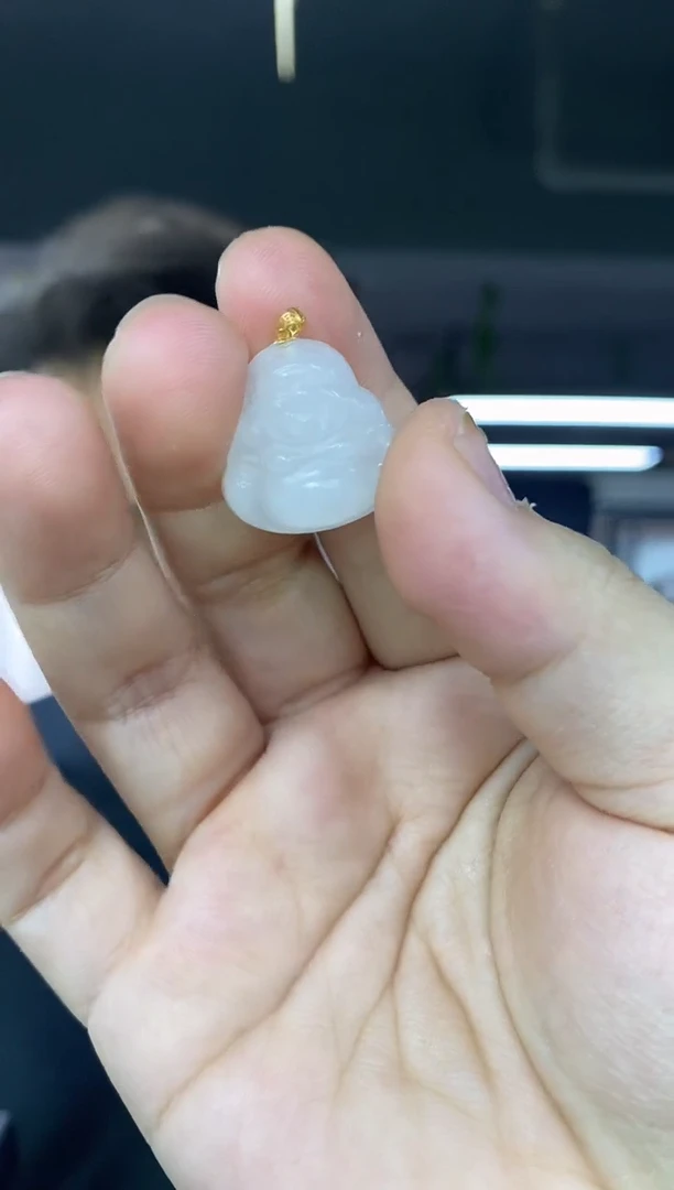 颈饰18K金镶嵌和田玉（白玉）多样性发其一颜色微差