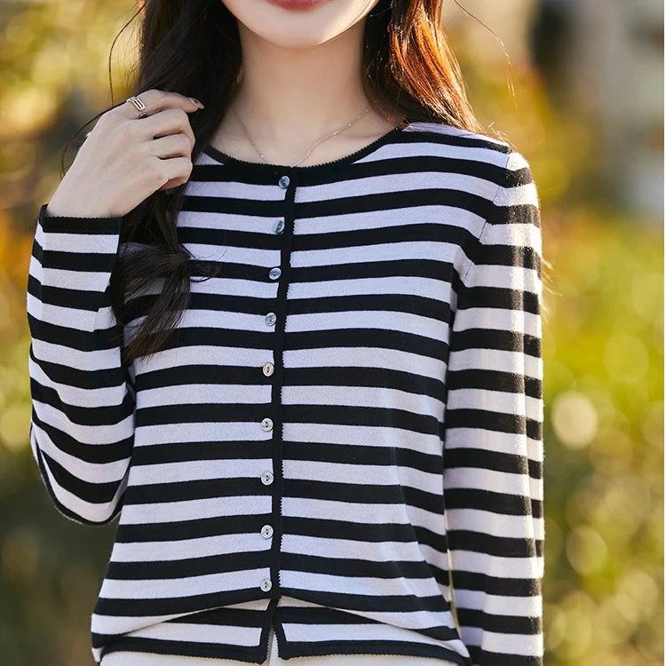精纺30羊毛圆领系扣针织开衫长袖条纹上衣休闲百搭外套春秋款休闲