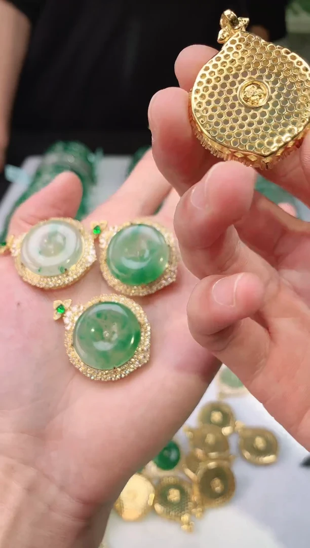 石英质玉品安扣未镶嵌非洲翠品安扣多样性发货其一