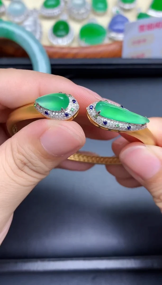 18K金镶嵌手镯翡翠589-中国好珍宝