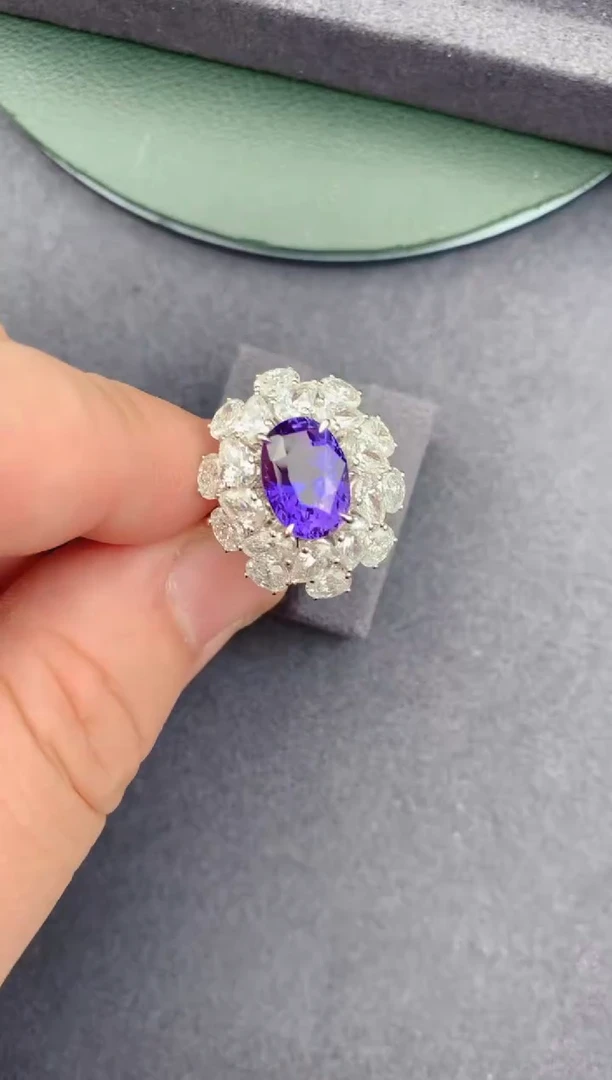 戒指蓝宝石18K金镶嵌5ct 紫蓝宝戒指
