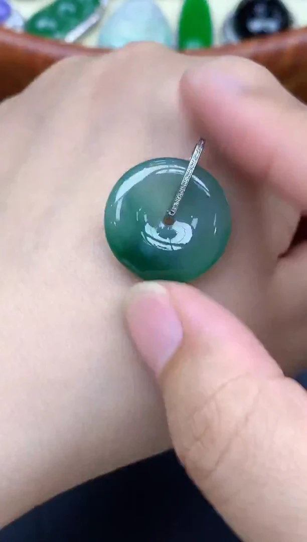 颈饰18K金镶嵌翡翠336-中国好珍宝