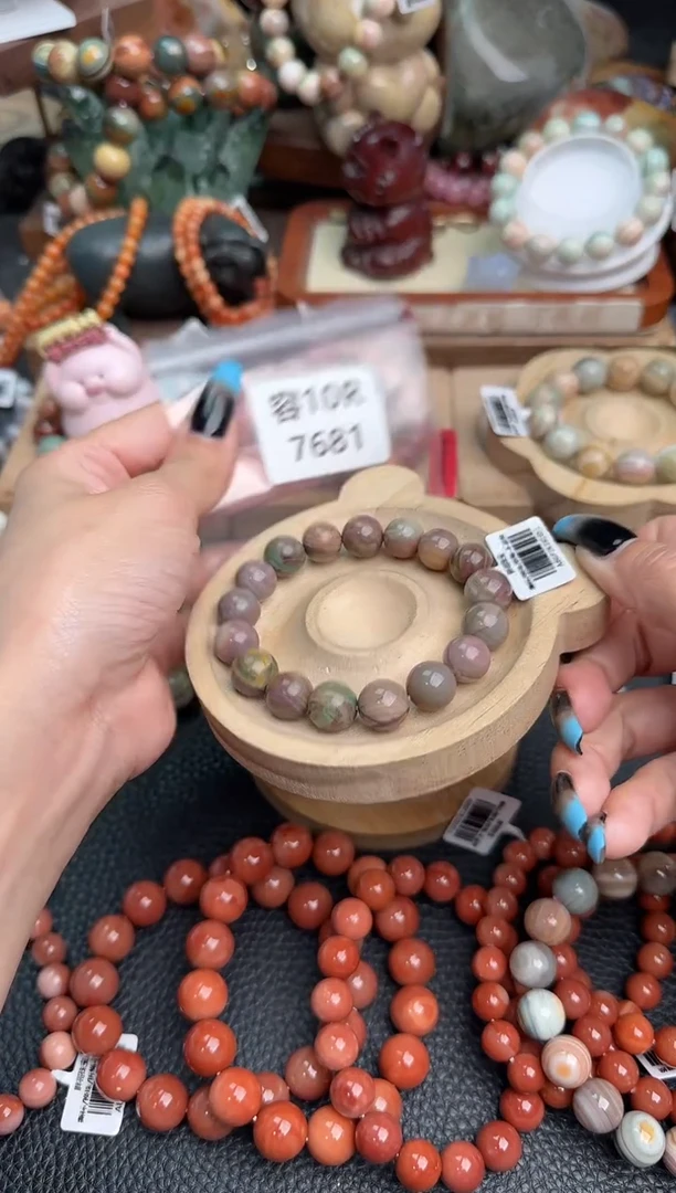 【闪购商品】石英质玉手链未镶嵌10R7681