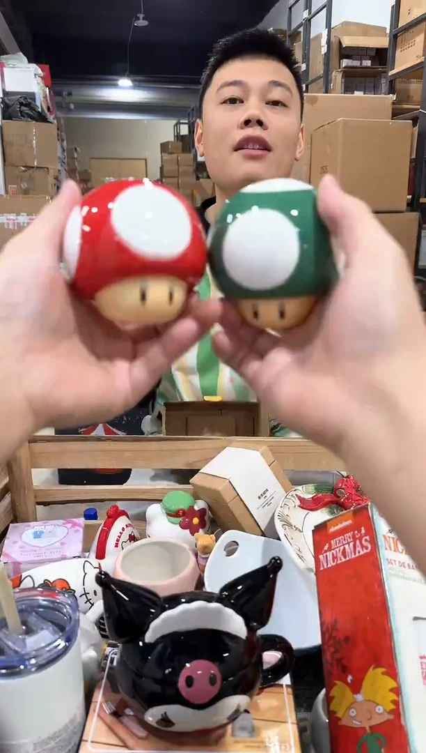 瓷片原盒蘑菇粉瓶一套