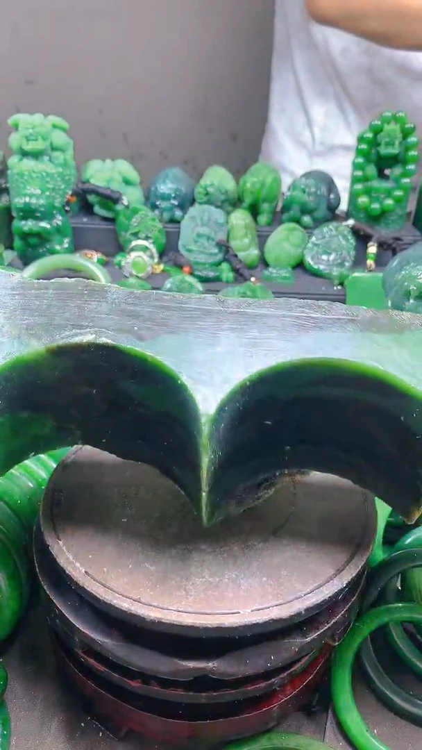 和田玉未镶嵌珠宝半成品1111